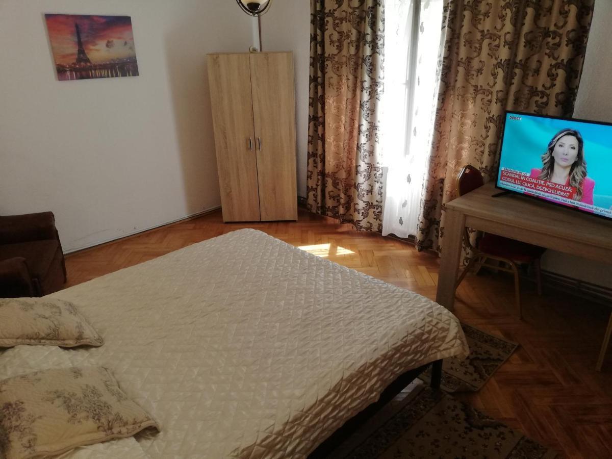Tîrgu Ocna Casa Bucur酒店 外观 照片